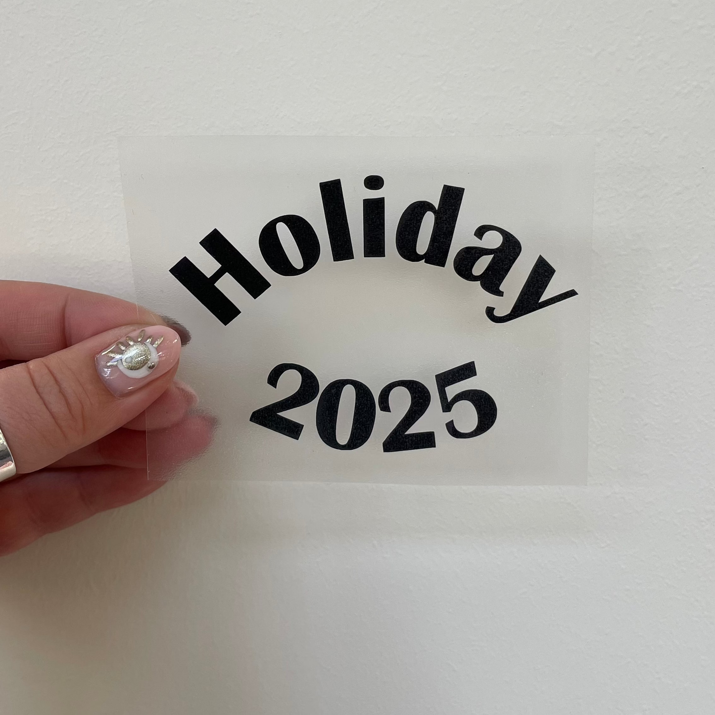 Vinyl lettering for saving tins