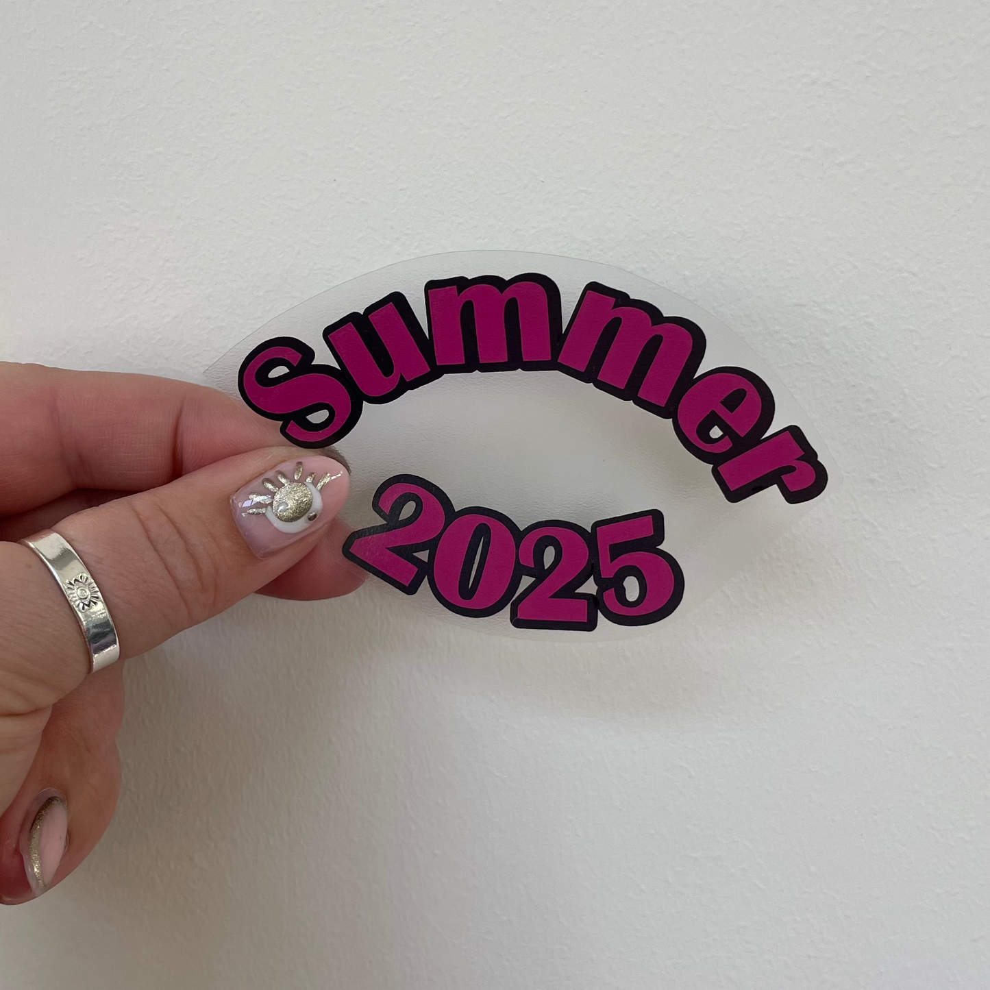 Vinyl lettering for saving tins