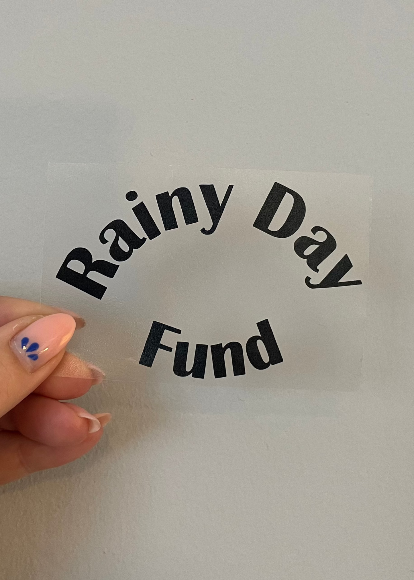 Vinyl lettering for saving tins